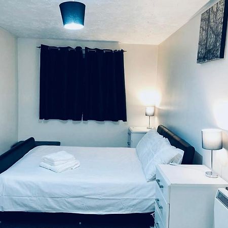 Service Apartment Thamesmead  Eksteriør bilde
